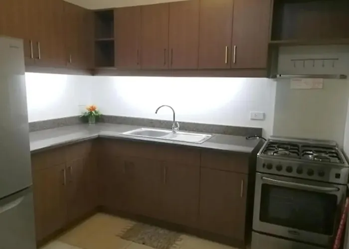 Appartement Condotels Near Sucat Skyway Manille
